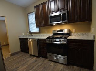 814 S 14th St, Lincoln, NE 68508