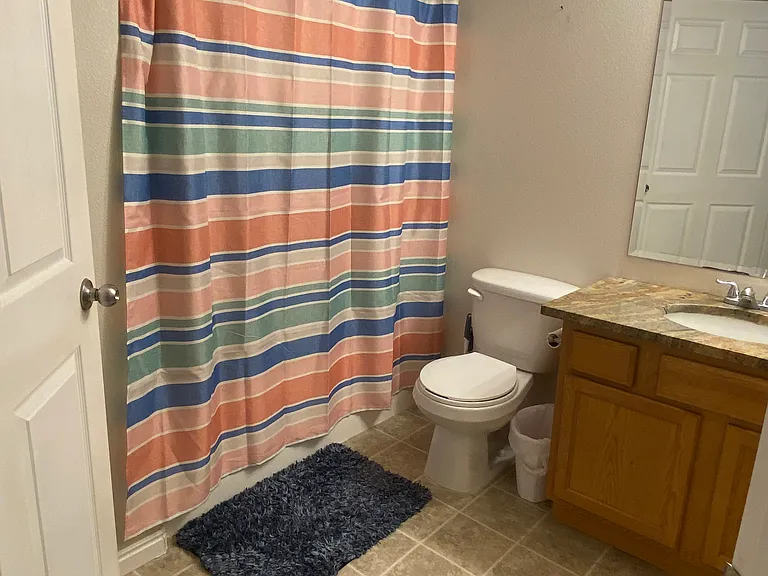 1606 Westbury Way #B — Photo 8