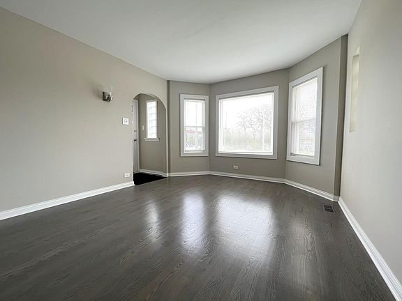 4th image of 14816 S Cicero Ave