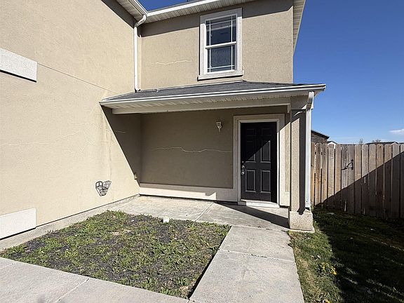 2nd image of 205 Middlepark Way
