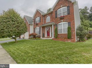 19 Hunters Hill Dr, Morgantown, PA 19543