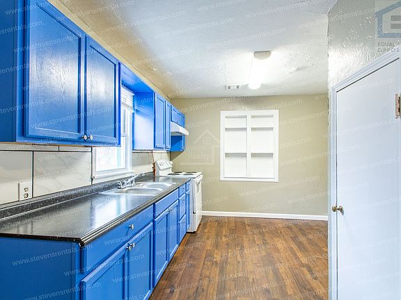 2nd image of 2206 NW 19th St