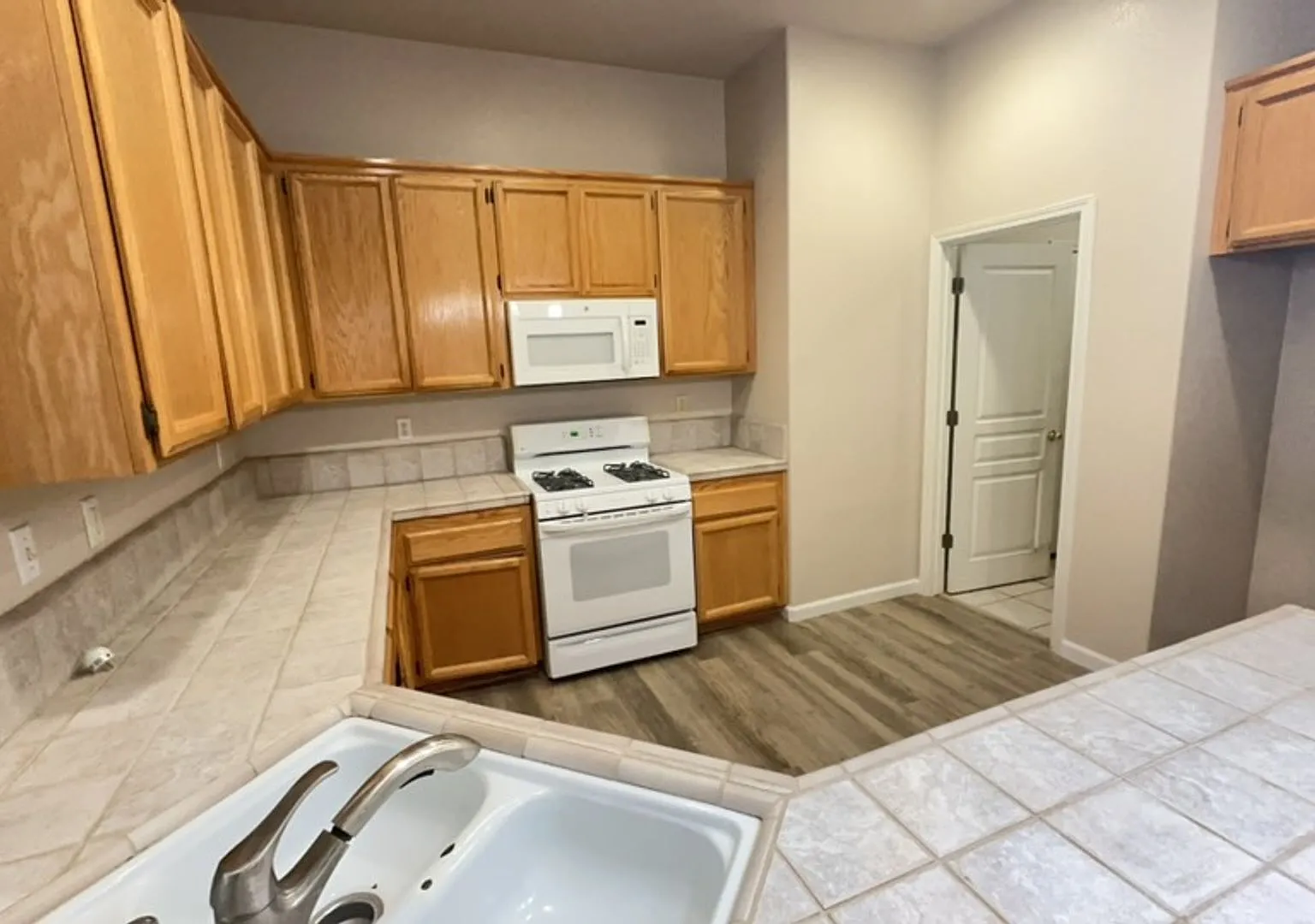 Charming Natomas Home — Photo 2