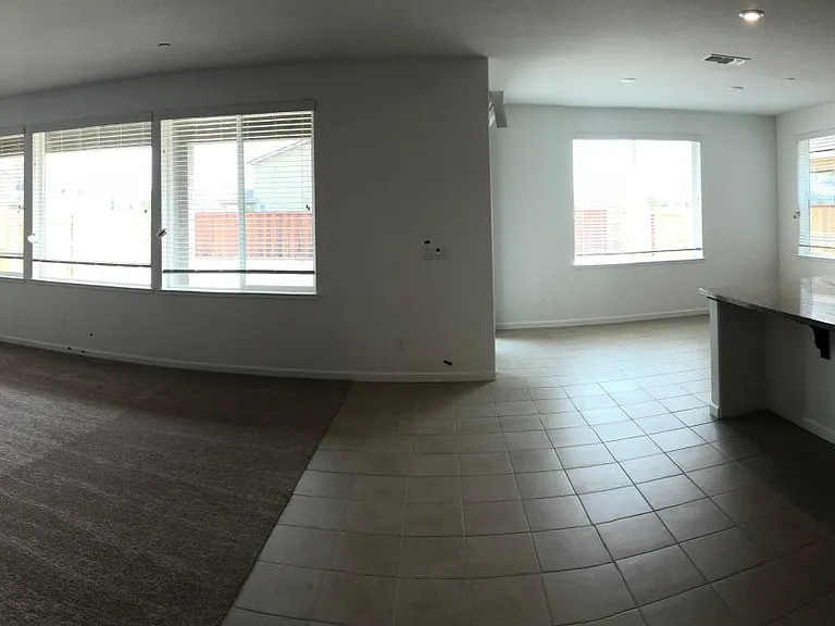 4033 Southampton St — Photo 15