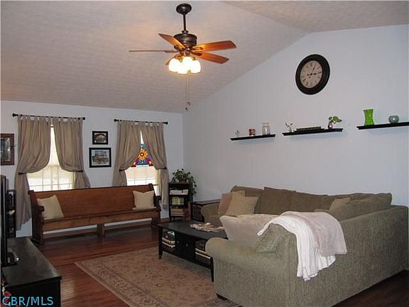 2nd image of 2353 Salbuck Ave