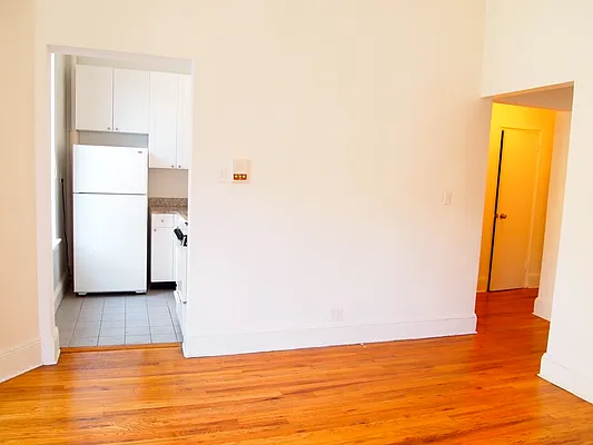 Rented by Bohemia Realty Group | media 19