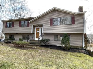 32 Botsford Hill Rd, Newtown, CT 06470