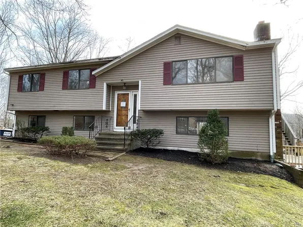 32 Botsford Hill Road, Newtown, CT 06470