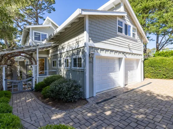 494 Grove Acre Ave, Pacific Grove, CA 93950