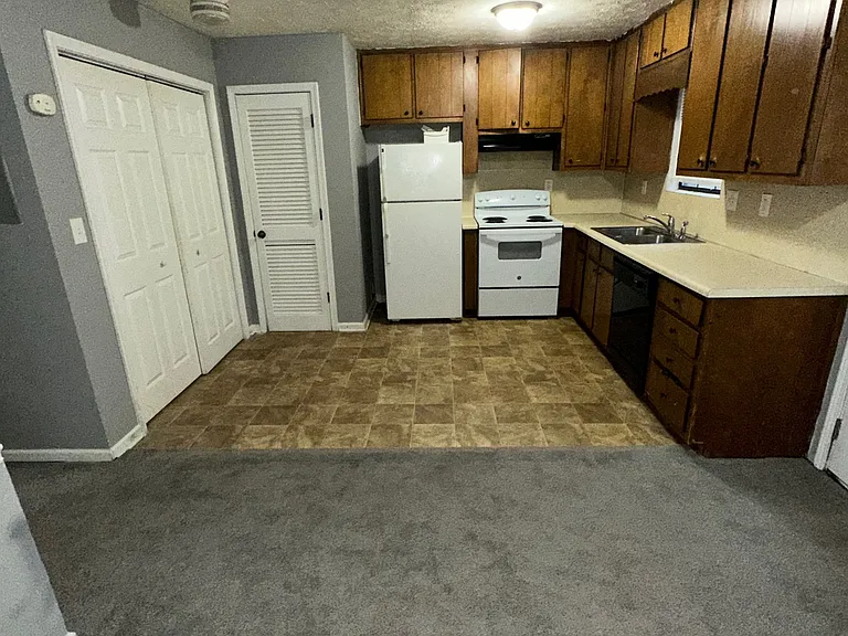 2617 Parkside Way — Photo 3