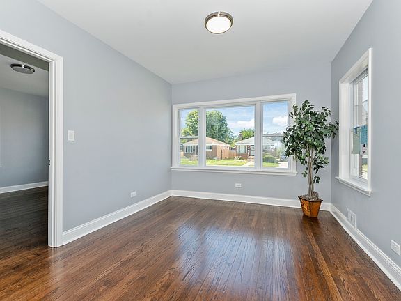 3rd image of 1511 S 5th Ave