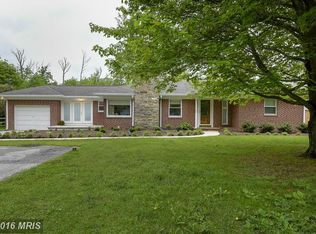 2125 Beach Dr, Pasadena, MD 21122