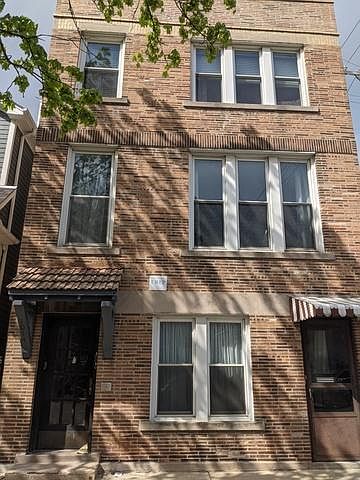 1st image of 1014 W Wellington Ave #3