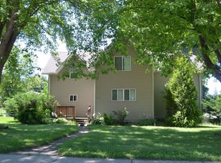 220 Broadway Ave N, New Richland, MN 56072