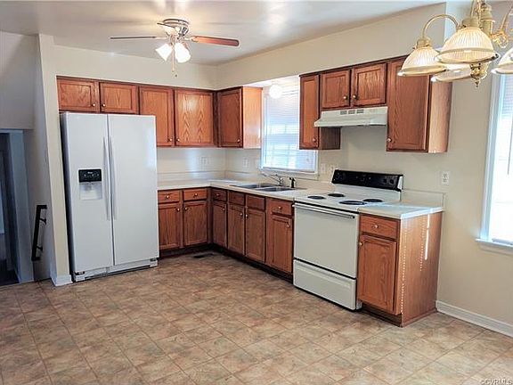 4th image of 2633 Geneva Dr