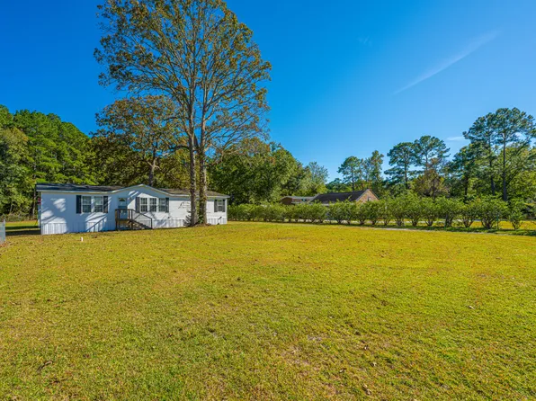 142 Mano St, Moncks Corner, SC 29461