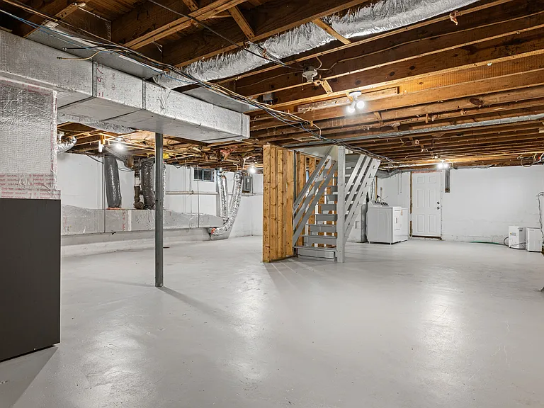 459 2nd St — Photo 31
