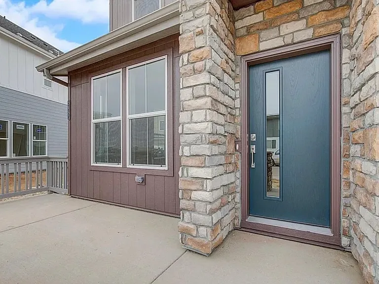 5483 Euclid Ct — Photo 6