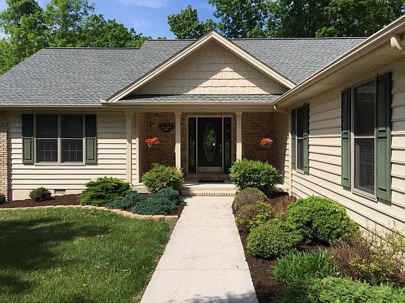 2nd image of 104 Forest Hill Dr