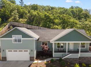 362 Avalon Ter, Eagle Pt, OR 97524