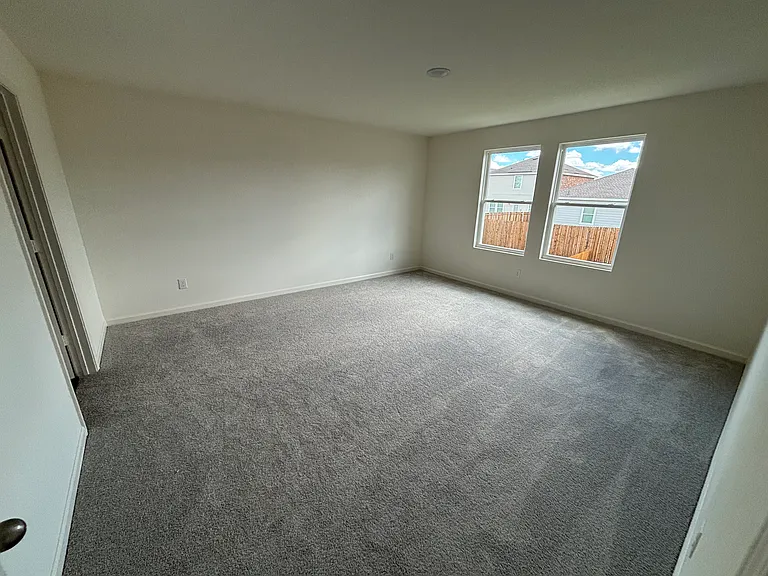 5718 Roadhouse Dr — Photo 6