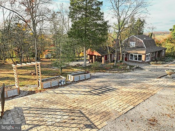 5th image of 6691 Harmony Grove Rd