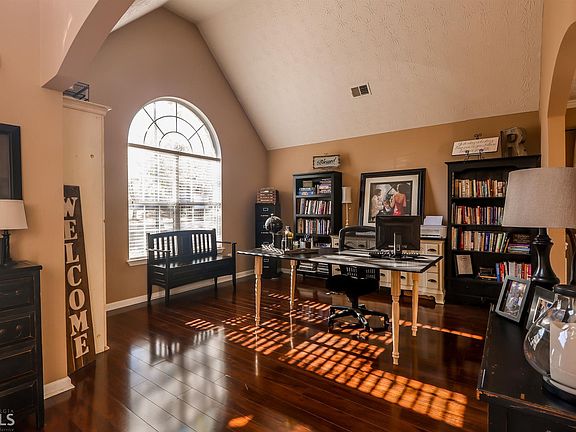 3rd image of 38 Virginia Ave