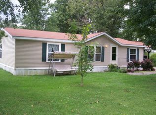 4757 Yung Rd, Sesser, IL 62884