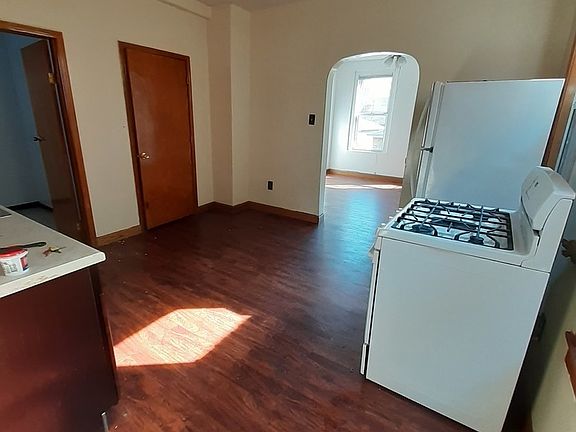 4th image of 3251 S Carpenter St #1R