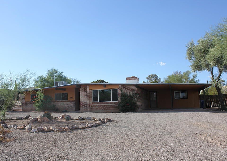 1st image of 2861 N Silver Spur Dr