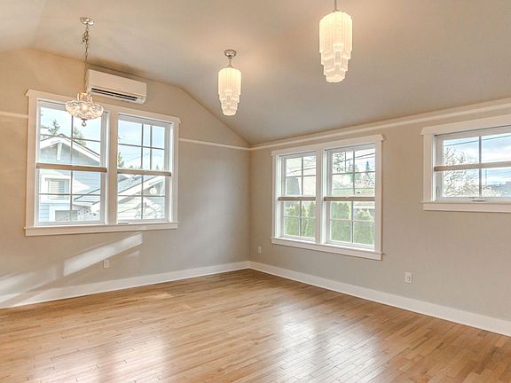 5th image of 9015 5th Ave NE #9015