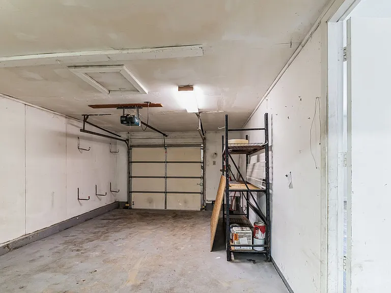 3388 Chelsea Dr — Photo 19