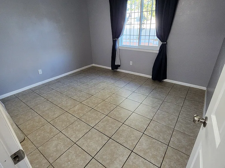 1909 Cherry Ln — Photo 25