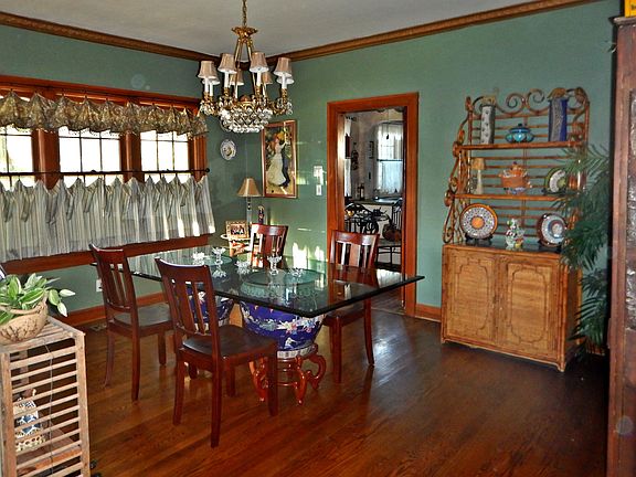dining room - left of entry