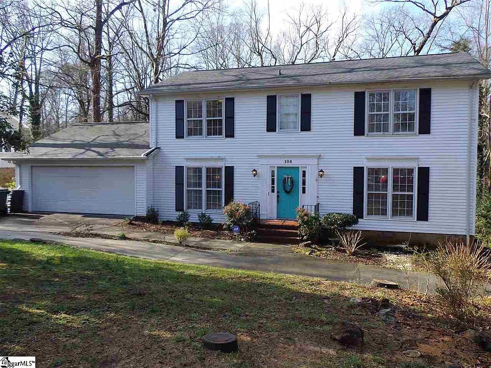 1st image of 104 E Woodburn Dr