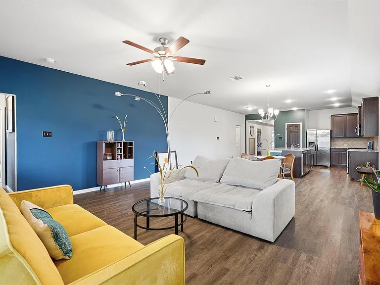 6303 Cambrai Wood Ln — Photo 17