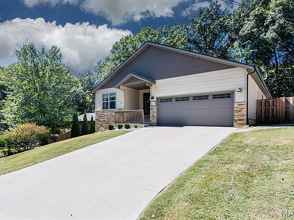 5th image of 311 Barnett Dr