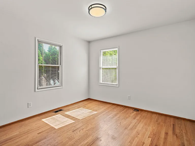 4815 SE Yamhill St — Photo 19