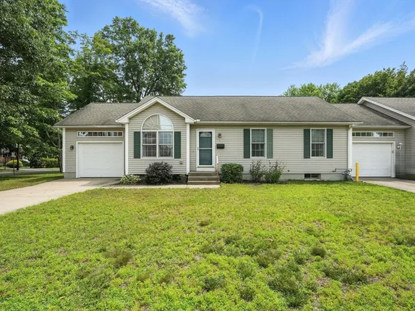 56 Pine St #56, West Springfield, MA 01089