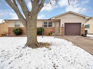 2431 Brentwood St, Hutchinson, KS 67502