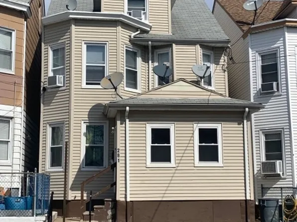 281 17Th Ave, Paterson City, NJ 07504