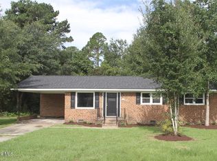 91 N Elmhurst St, Clarkton, NC 28433