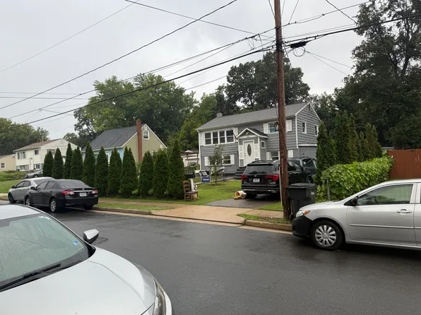 1268 Cronin Dr, Woodbridge, VA 22191
