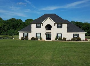 4056 Fogg Rd, Nesbit, MS 38651