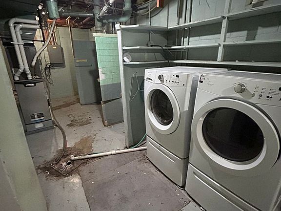 4th image of 3625 Summit St