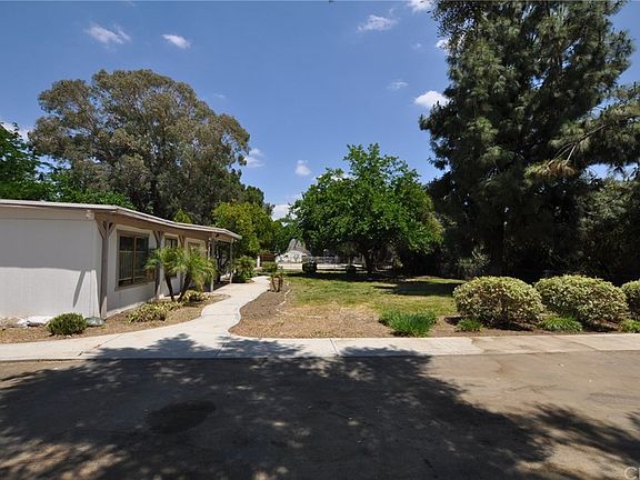 4th image of 44200 Palm Ave