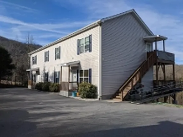 52 Smith Rd APT B, Leicester, NC 28748