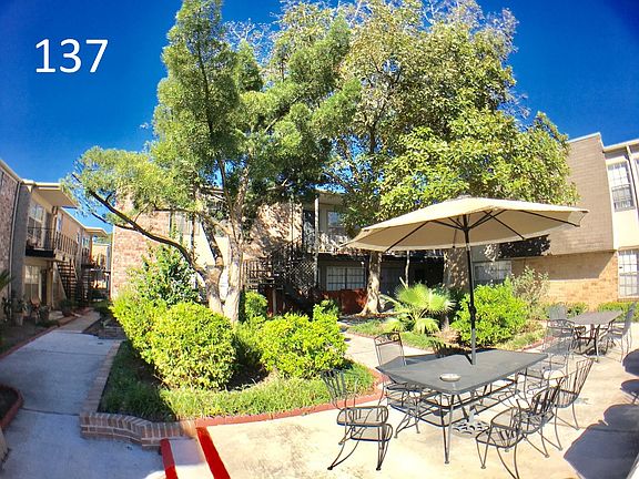 3rd image of 5554 N Braeswood Blvd #137