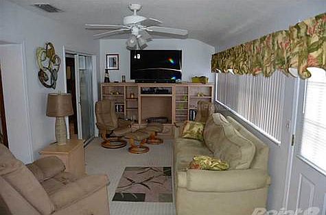 4th image of 562 Pinnacle Dr