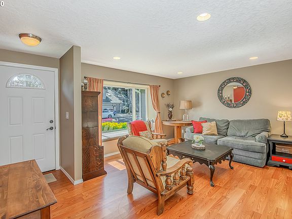 2nd image of 3343 NE Olympic St